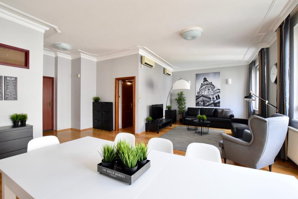 Standerd Apartment By Hi5 - Lovag Family Suites بودابست المظهر الخارجي الصورة