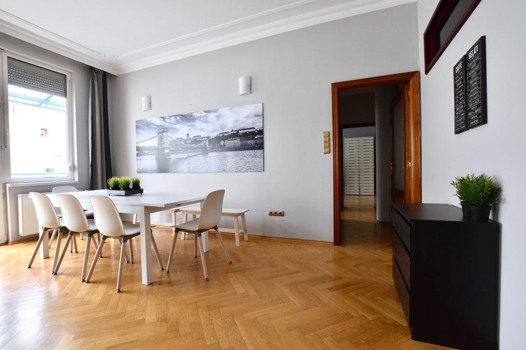 Standerd Apartment By Hi5 - Lovag Family Suites بودابست المظهر الخارجي الصورة