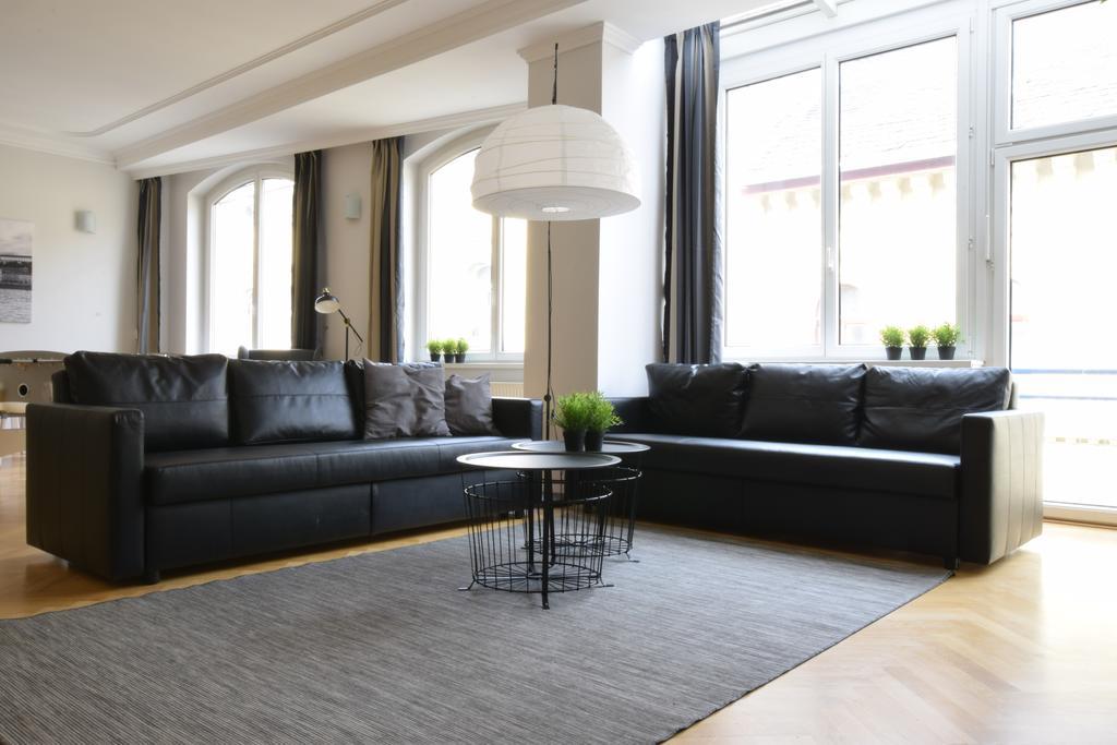 Standerd Apartment By Hi5 - Lovag Family Suites بودابست المظهر الخارجي الصورة
