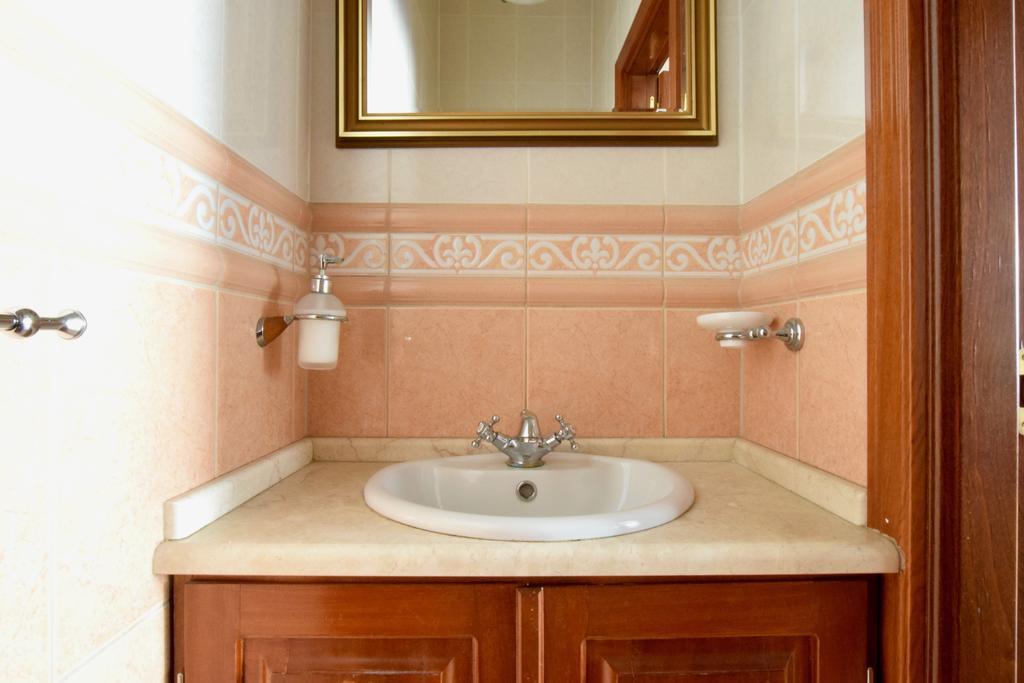 Standerd Apartment By Hi5 - Lovag Family Suites بودابست المظهر الخارجي الصورة