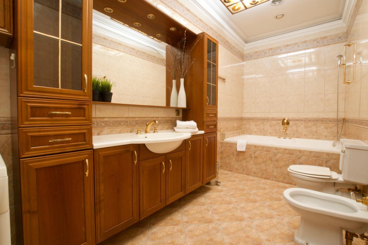 Standerd Apartment By Hi5 - Lovag Family Suites بودابست المظهر الخارجي الصورة